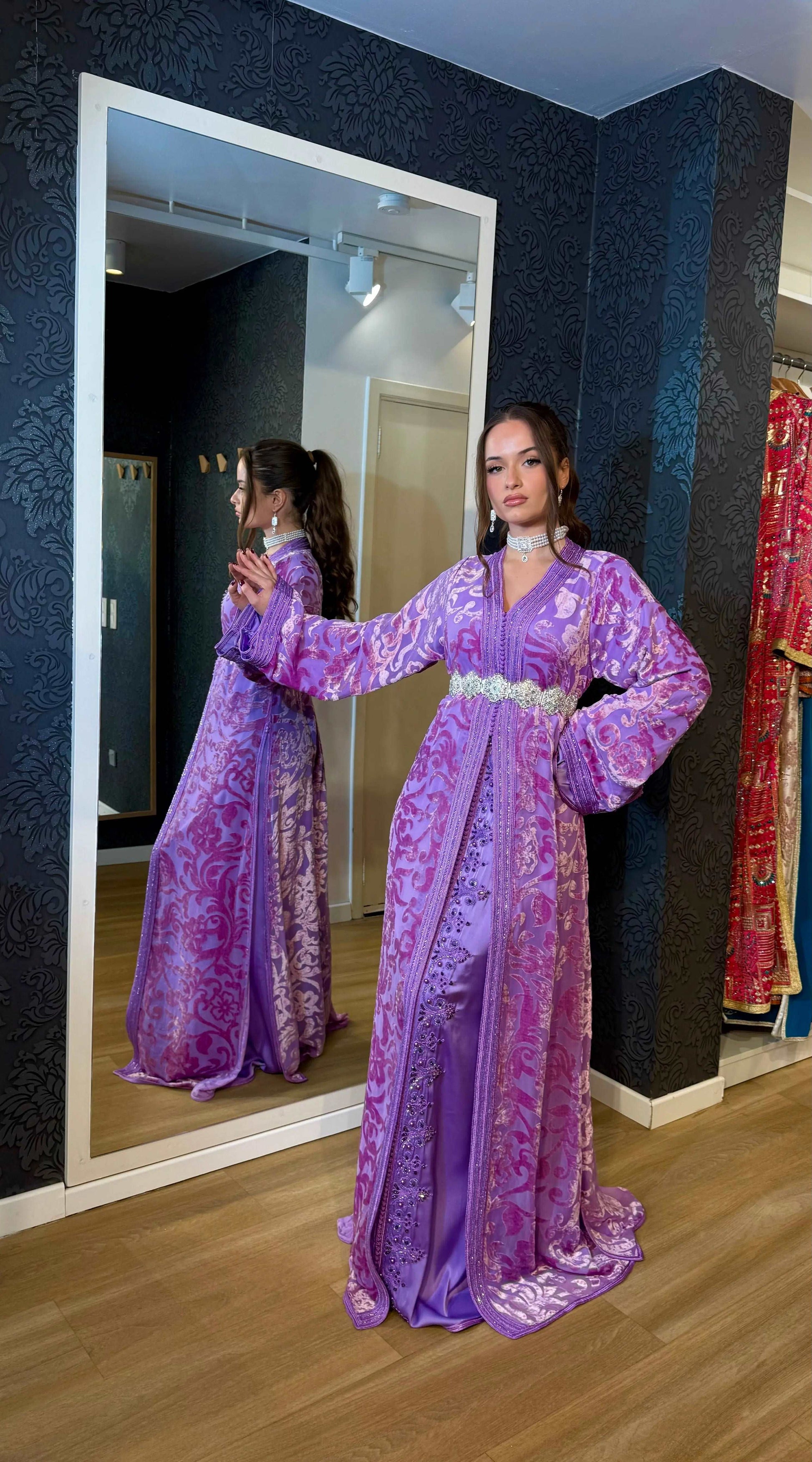Takchita marocaine mauve pour femmes