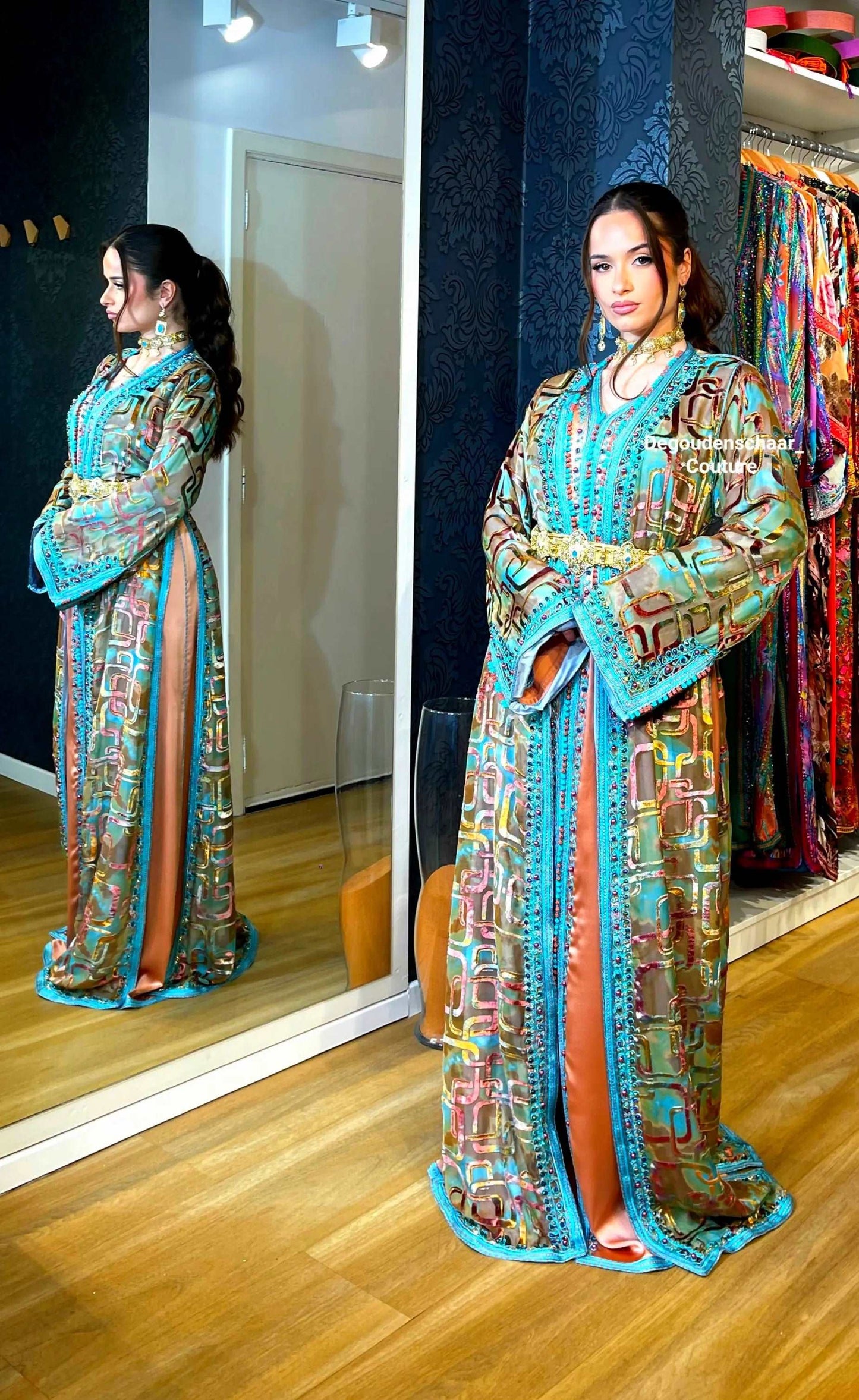 Takchita marocaine avec plusieurs couleurs dessus pour le mariage et pour femme
